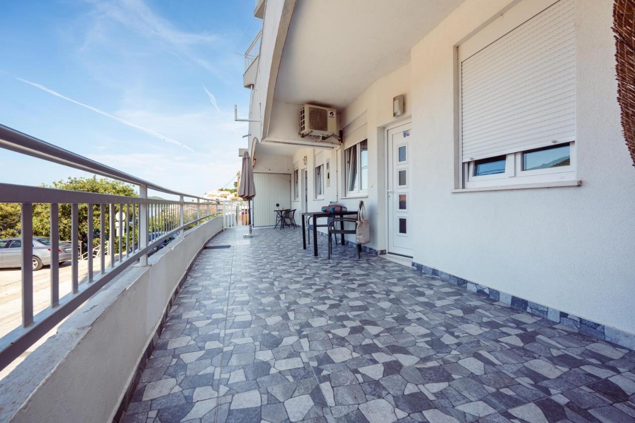 Apartments Nico Neum Luaran gambar
